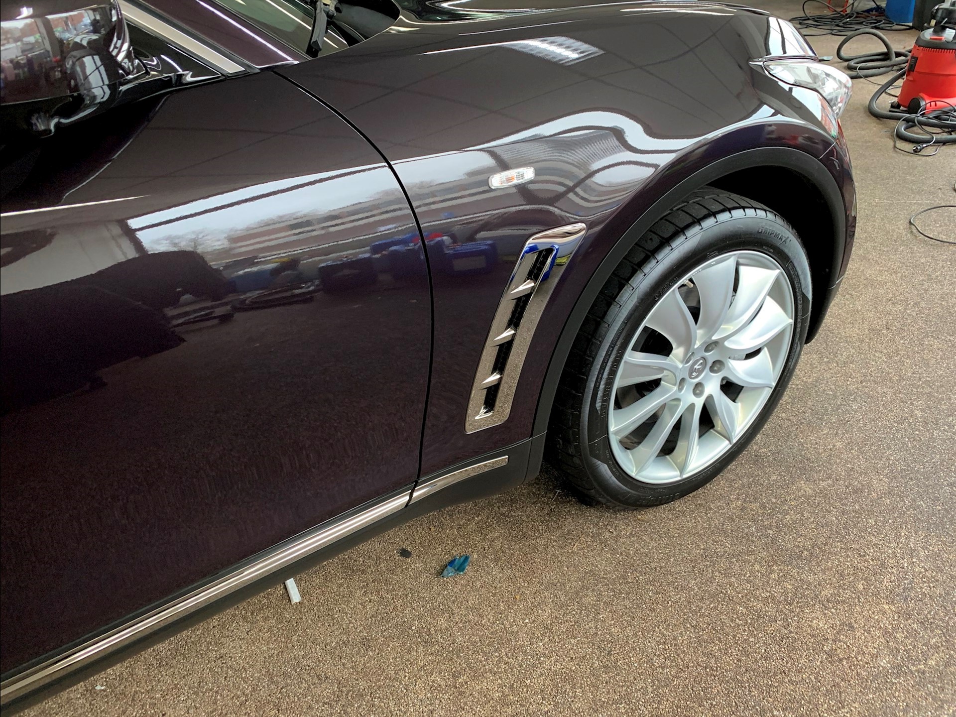 infiniti fx 3.0d S 006.JPG