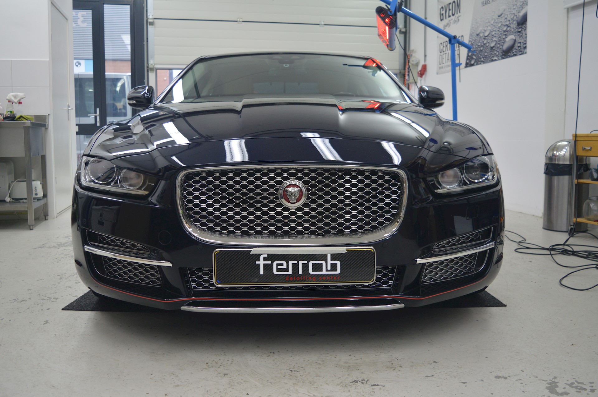 Jaguar XE 2.5t 001.JPG