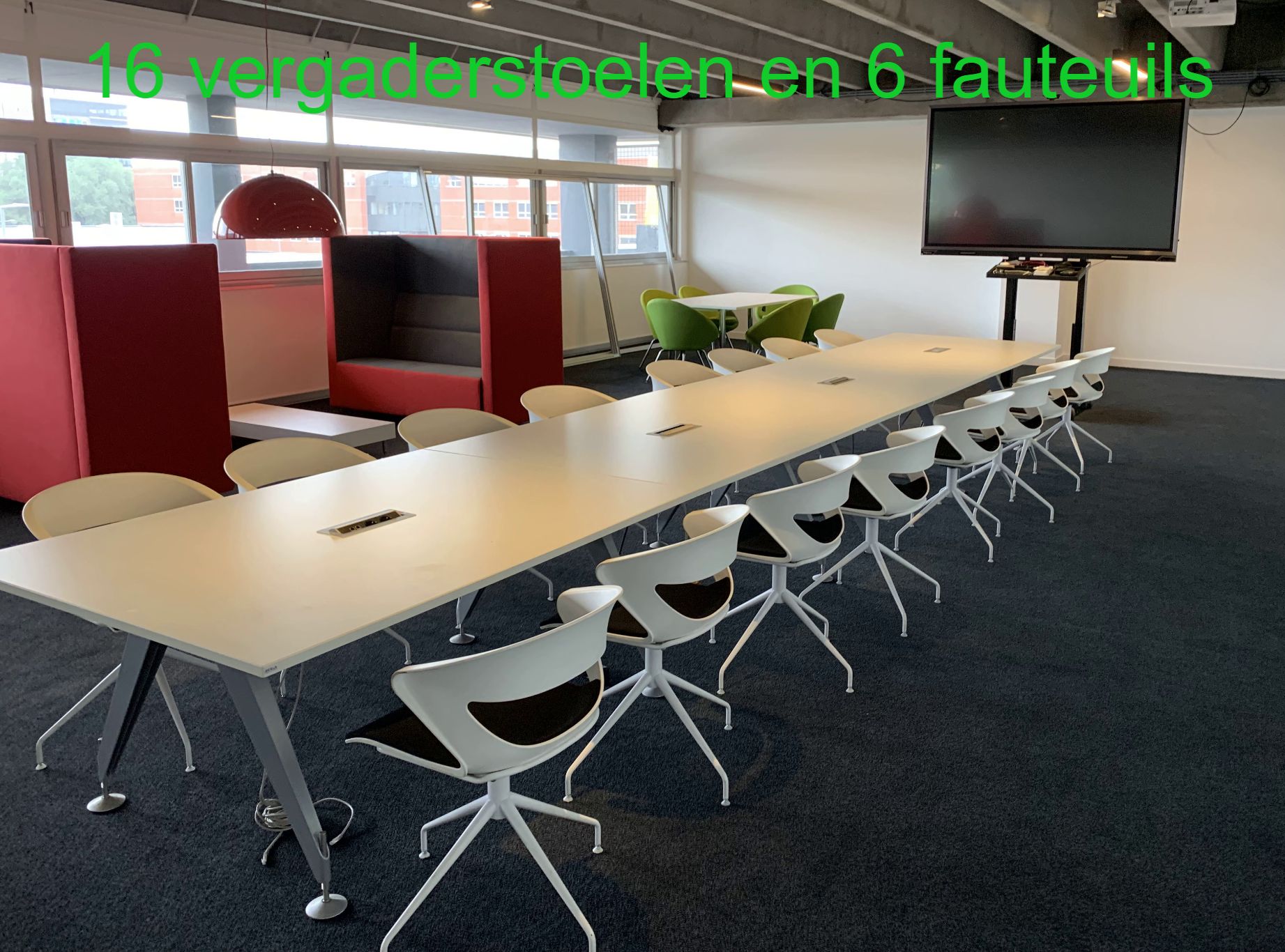 16 Vergaderstoelen En 6 Fauteuls 002 (2)