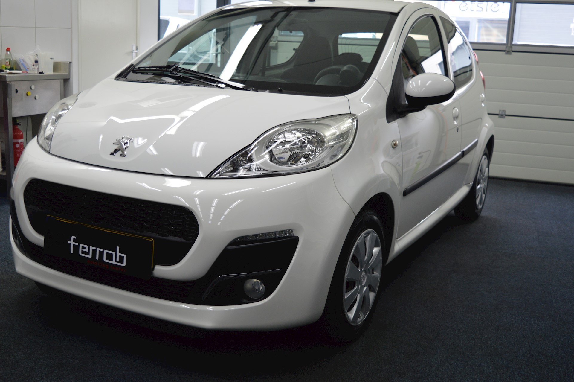 Peugeot 207 En Alfa Romeo Guilia 001