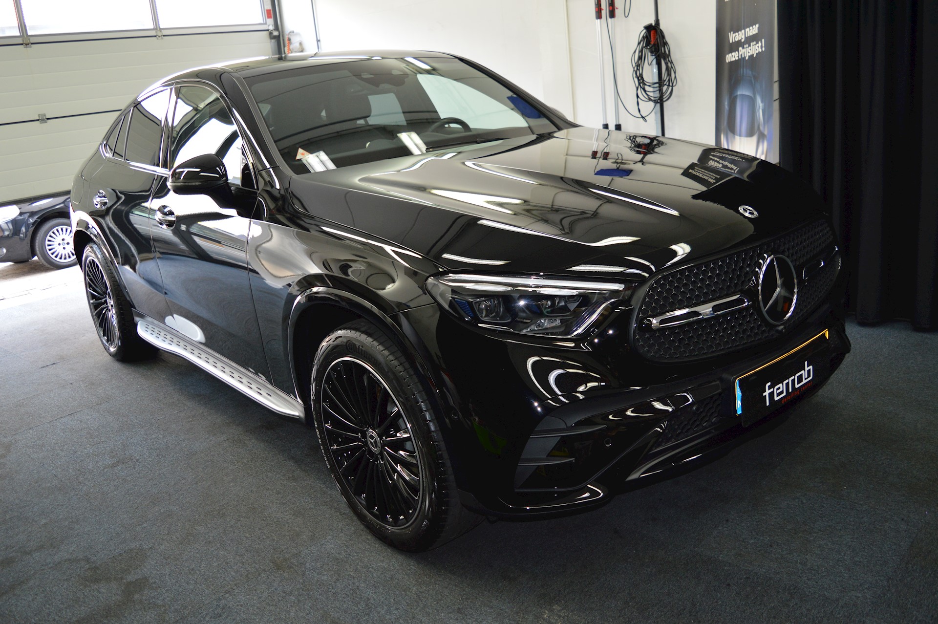 Mercedes Benz GLC 300E 4Matic AMG Line 004